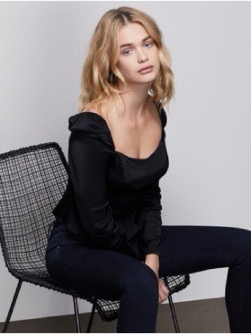 Good American black Blouse size 2 - Picture 4 of 4